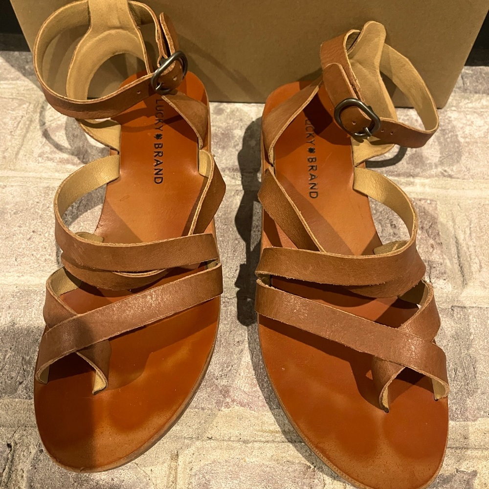 Sandals - Picture 4 of 8
